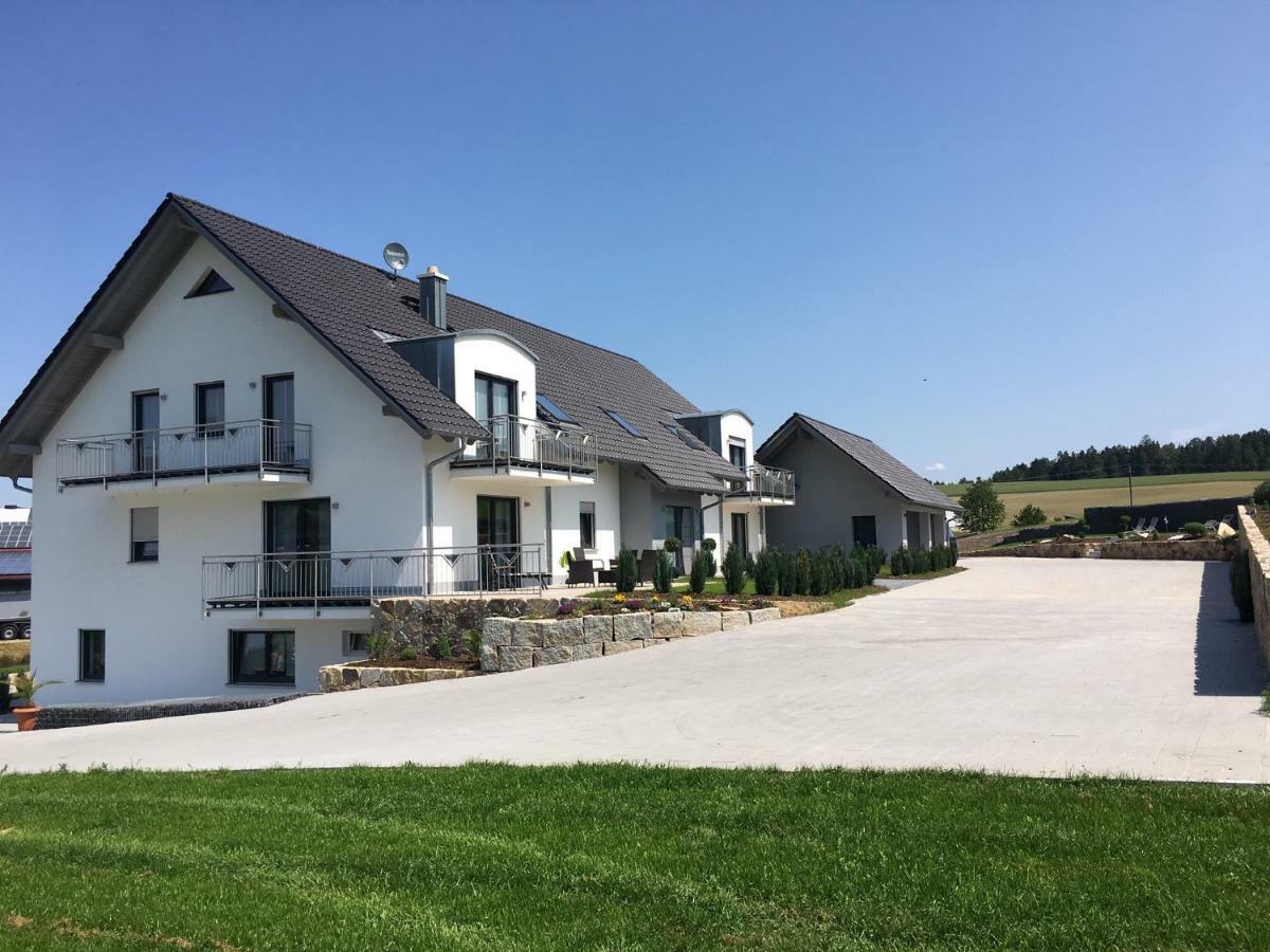 Landhaus Ferienwohnungen Mit Pool Und Wellness Neukirchen-Balbini Zewnętrze zdjęcie