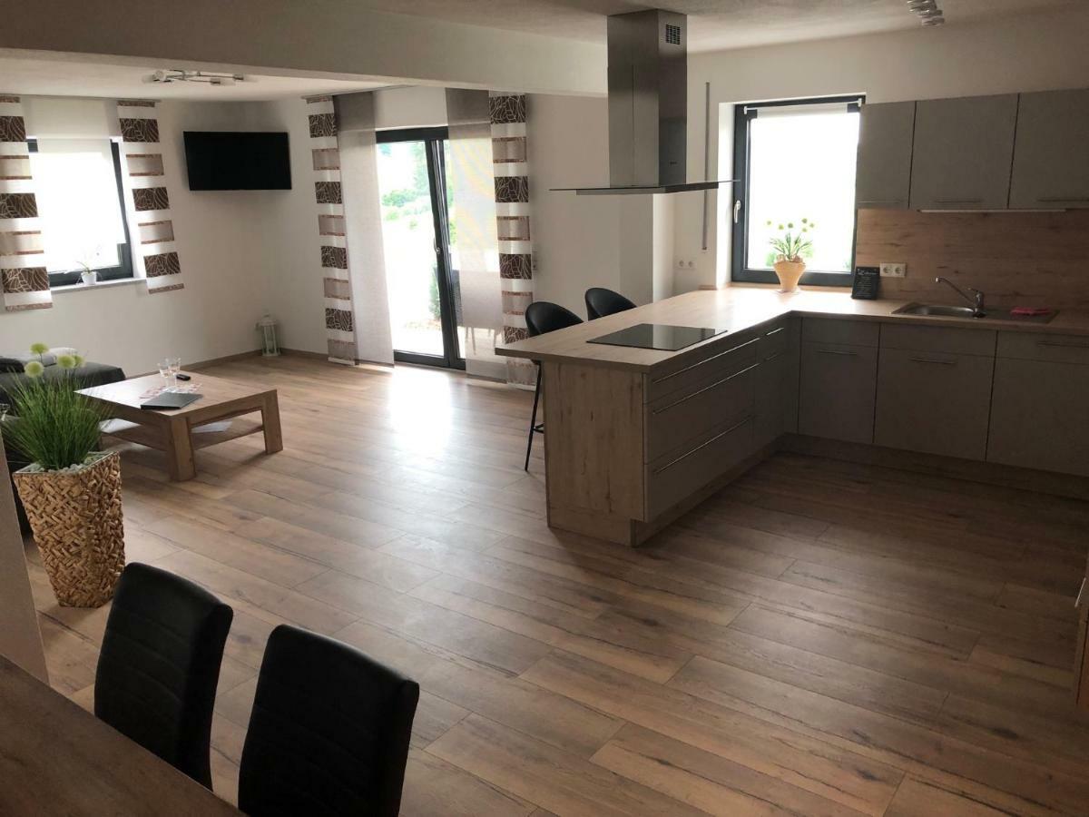 Landhaus Ferienwohnungen Mit Pool Und Wellness Neukirchen-Balbini Zewnętrze zdjęcie