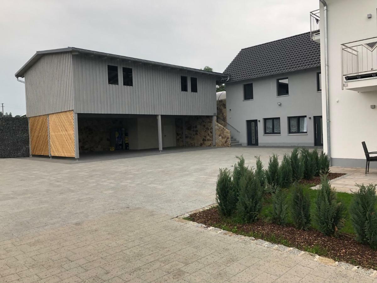 Landhaus Ferienwohnungen Mit Pool Und Wellness Neukirchen-Balbini Zewnętrze zdjęcie